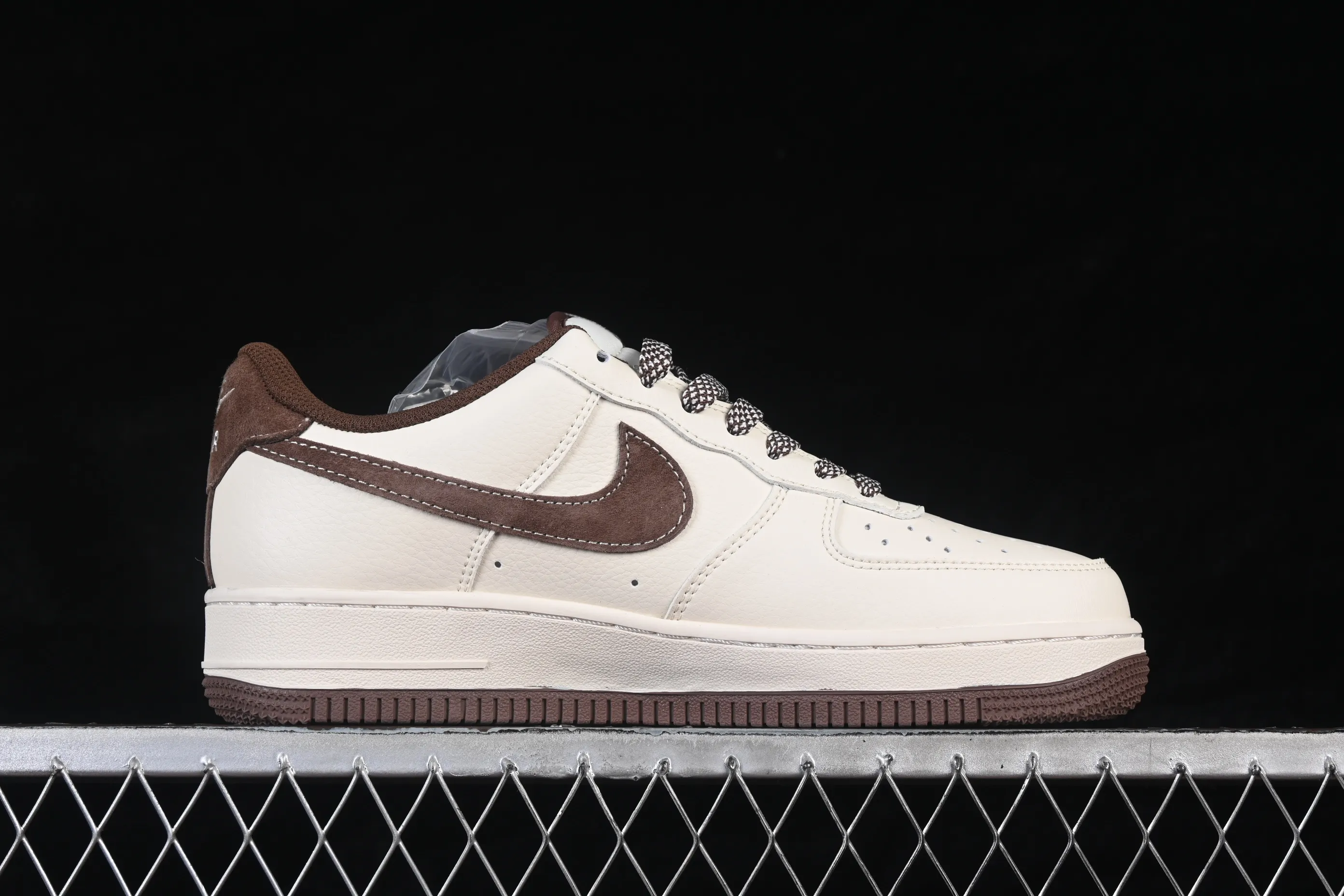 All categories Nk Air Force 1 Air Force series Nk Air Force 1 Low Air Force low top Nike Air Force 1'07 Low Ghostface joint white brown suede Air Force 1 low top casual sneakers XD9314-614